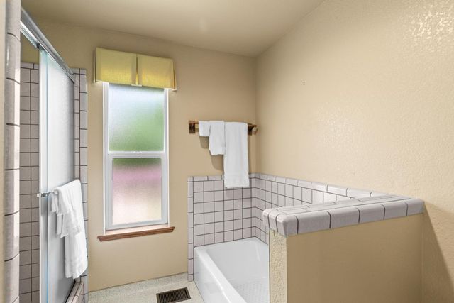 20592 Ayers Rd, Escalon, CA 95320