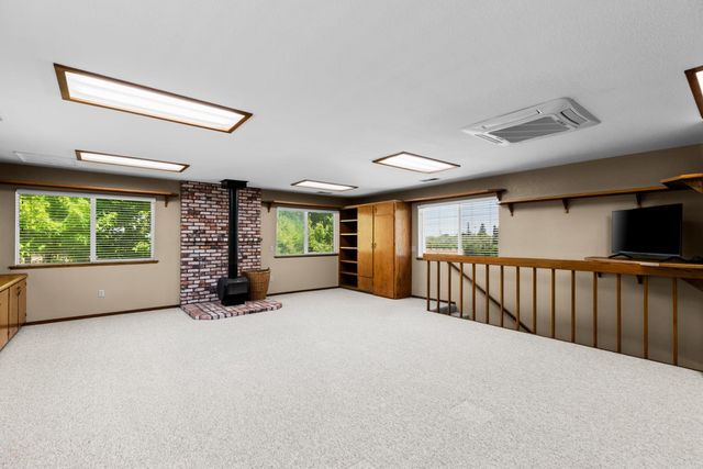 20592 Ayers Rd, Escalon, CA 95320