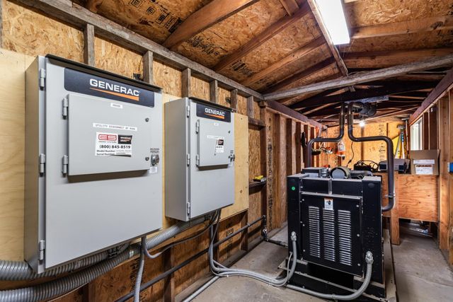 20592 Ayers Rd, Escalon, CA 95320