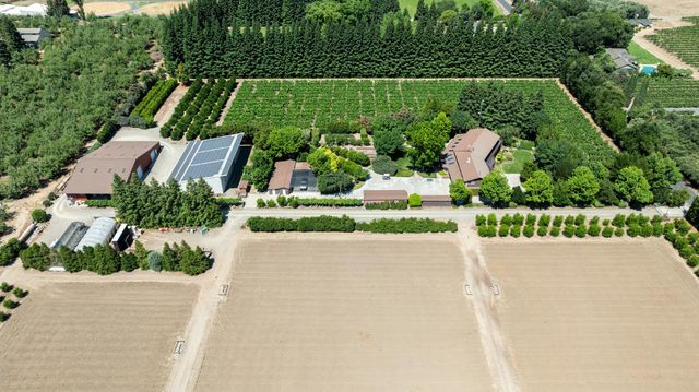 20592 Ayers Rd, Escalon, CA 95320