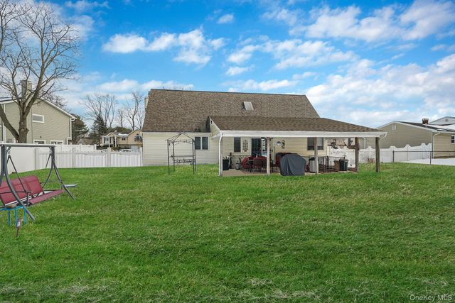 158 Spiral Road, Holtsville, NY 11742