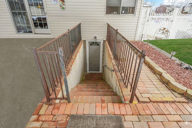 158 Spiral Road, Holtsville, NY 11742