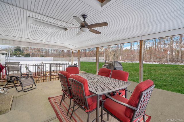 158 Spiral Road, Holtsville, NY 11742