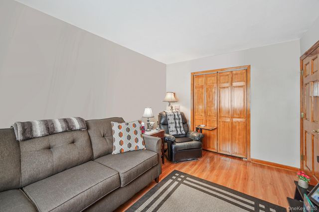 158 Spiral Road, Holtsville, NY 11742