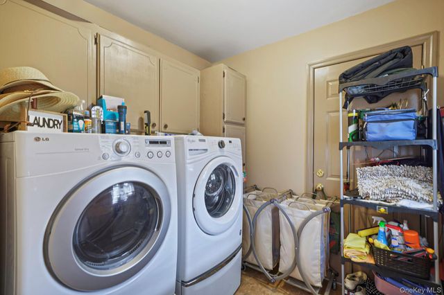 158 Spiral Road, Holtsville, NY 11742