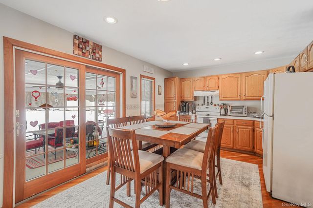 158 Spiral Road, Holtsville, NY 11742