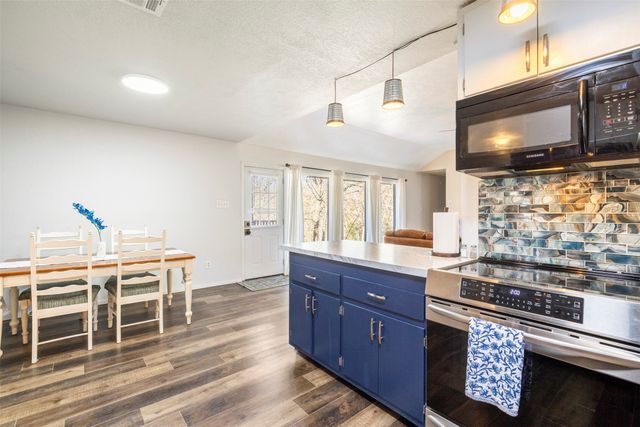 301 Bronco Trail, Oak Point, TX 75068