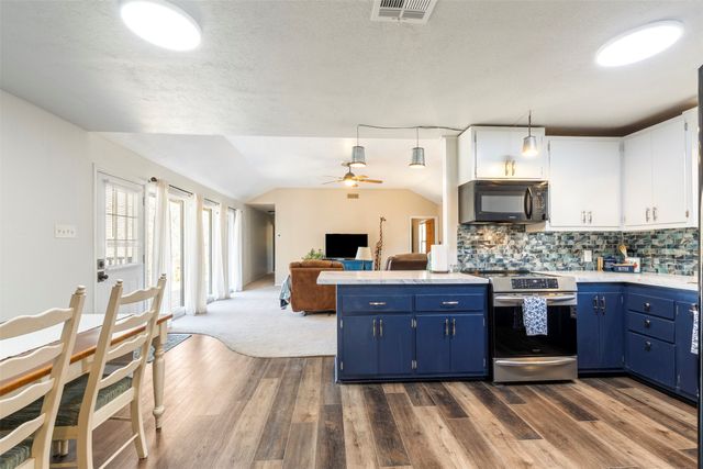 301 Bronco Trail, Oak Point, TX 75068