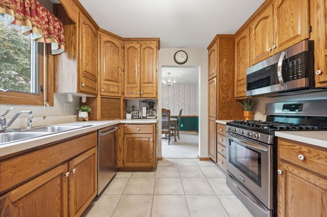 2623 Riviera Drive N, White Bear Lake, MN 55110