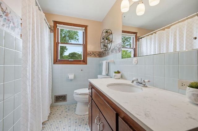 2623 Riviera Drive N, White Bear Lake, MN 55110