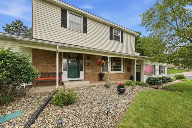 2623 Riviera Drive N, White Bear Lake, MN 55110