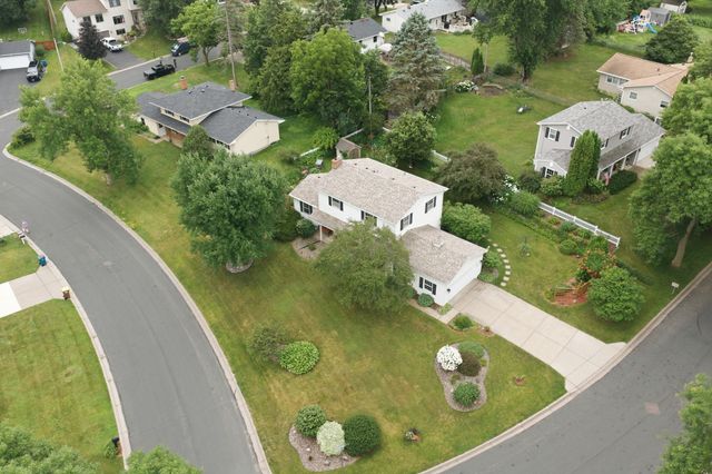 2623 Riviera Drive N, White Bear Lake, MN 55110