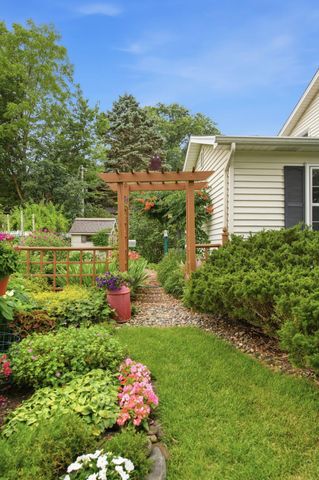 2623 Riviera Drive N, White Bear Lake, MN 55110