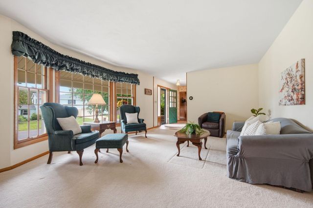 2623 Riviera Drive N, White Bear Lake, MN 55110