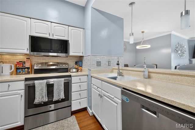 13101 Mill Crossing Court 300, St Louis, MO 63141