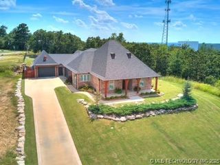 62 E Ridgeview Drive, Sand Springs, OK 74063