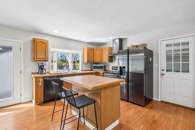 239 Sterling Rd, Hendersonville, TN 37075