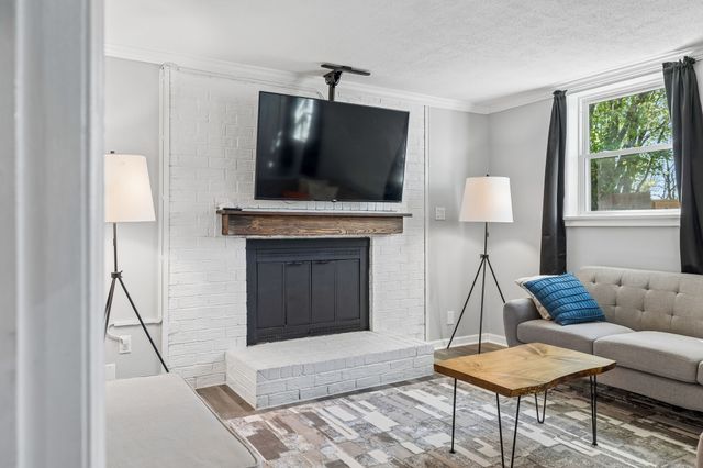 239 Sterling Rd, Hendersonville, TN 37075