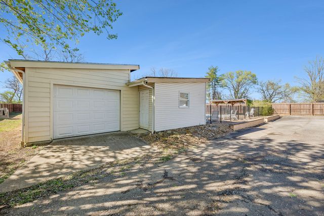 239 Sterling Rd, Hendersonville, TN 37075