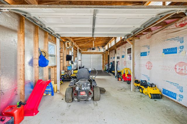 239 Sterling Rd, Hendersonville, TN 37075