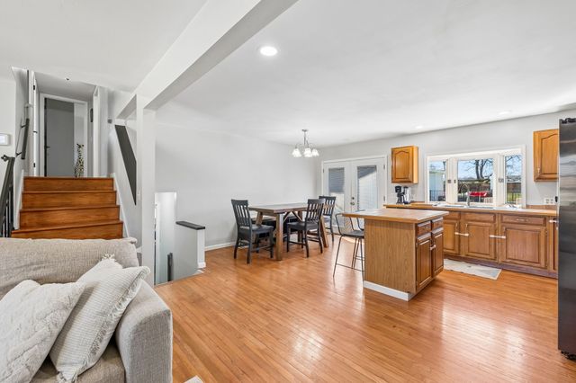 239 Sterling Rd, Hendersonville, TN 37075