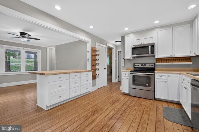 5 HUNTINGTON DR, Fredericksburg, VA 22405