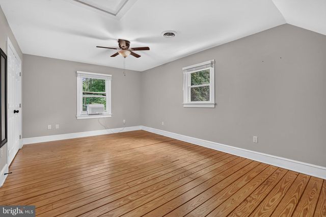 5 HUNTINGTON DR, Fredericksburg, VA 22405