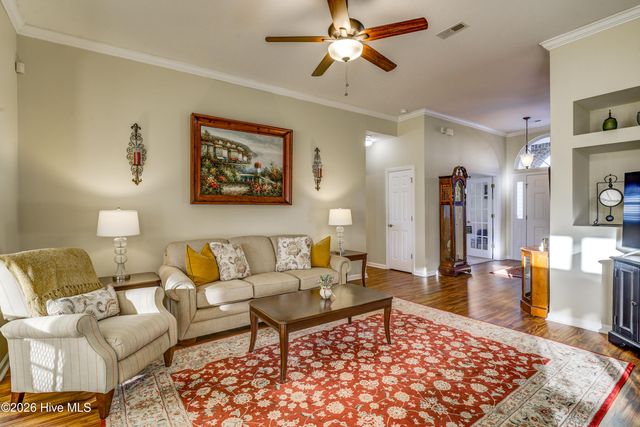 643 Meadowbrook Lane NW, Calabash, NC 28467