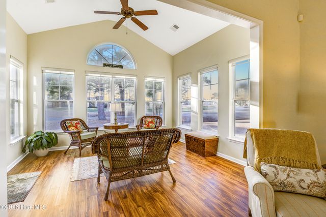 643 Meadowbrook Lane NW, Calabash, NC 28467