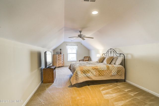 643 Meadowbrook Lane NW, Calabash, NC 28467