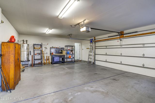 643 Meadowbrook Lane NW, Calabash, NC 28467