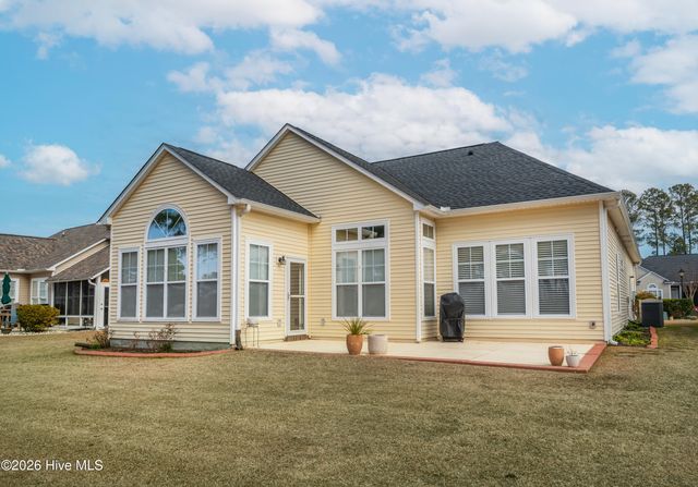 643 Meadowbrook Lane NW, Calabash, NC 28467