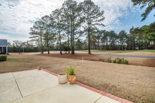 643 Meadowbrook Lane NW, Calabash, NC 28467