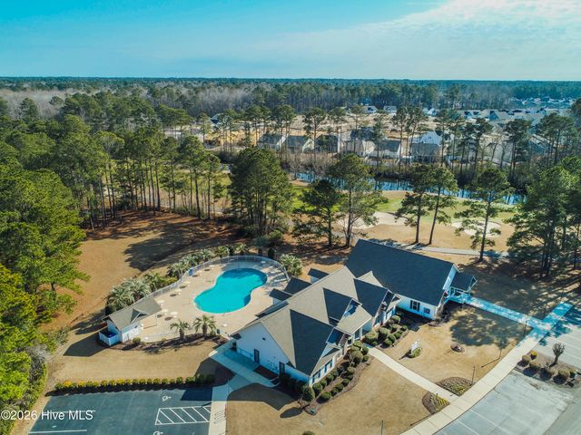 643 Meadowbrook Lane NW, Calabash, NC 28467