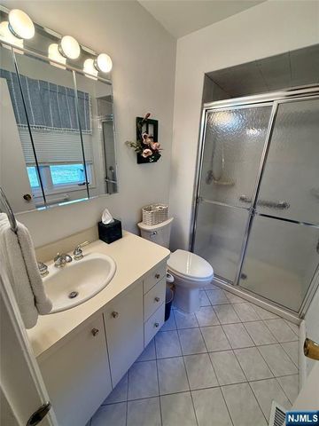 64 Sunset Court, Mahwah, NJ 07430