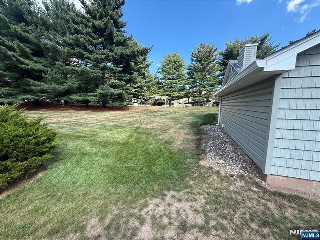 64 Sunset Court, Mahwah, NJ 07430