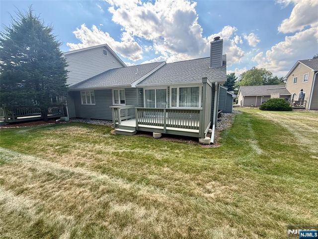 64 Sunset Court, Mahwah, NJ 07430