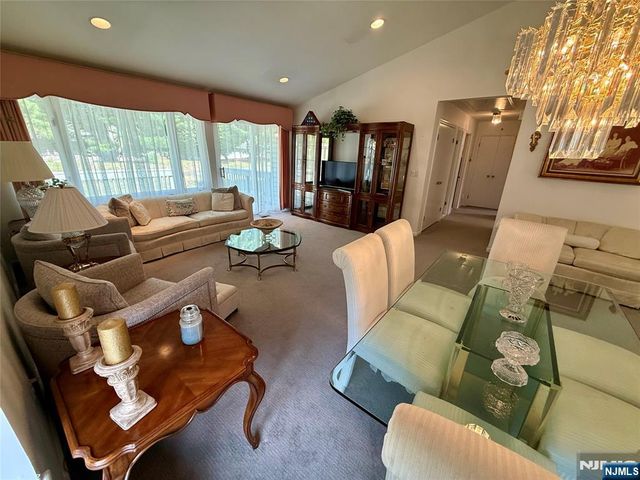 64 Sunset Court, Mahwah, NJ 07430