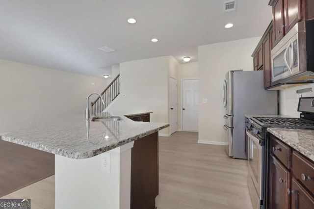 2526 Morgan Chase Drive, Buford, GA 30519