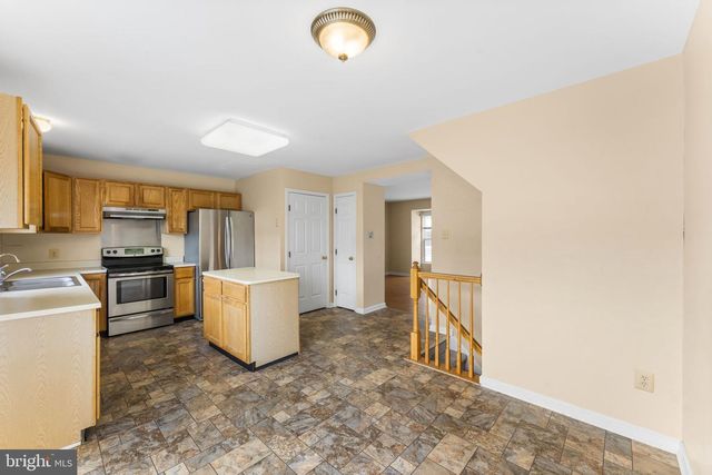 111 LAUREN PL, Newark, DE 19702