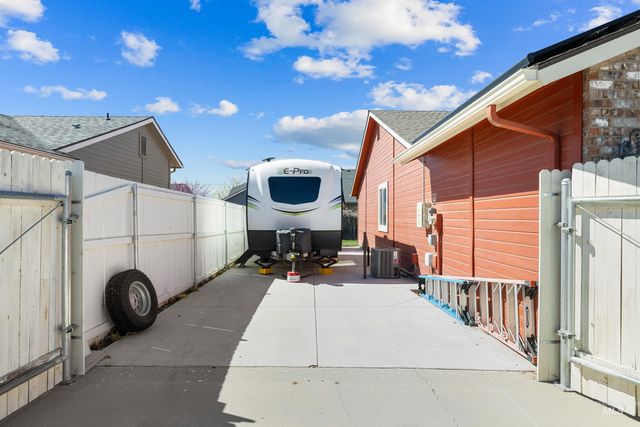 4883 S Rawhide Drive, Boise, ID 83709