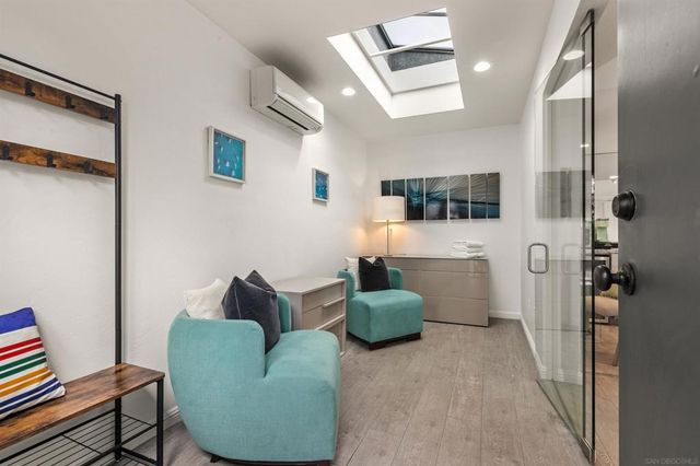 1264 Prospect Street, La Jolla, CA 92037