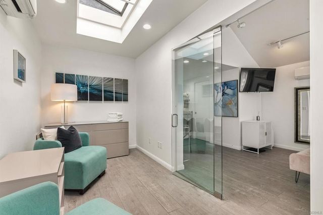 1264 Prospect Street, La Jolla, CA 92037