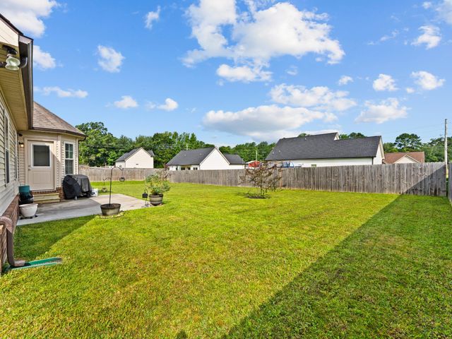 115 Grace Ct, Manchester, TN 37355