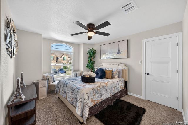 1634 Iron Wolf Pass, San Antonio, TX 78245