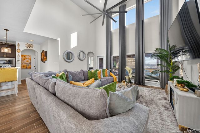 1634 Iron Wolf Pass, San Antonio, TX 78245