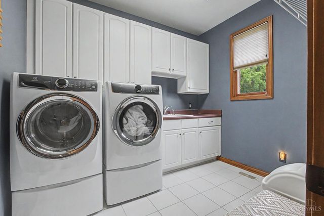 5869 Glynn Court, Delhi Twp, OH 45233