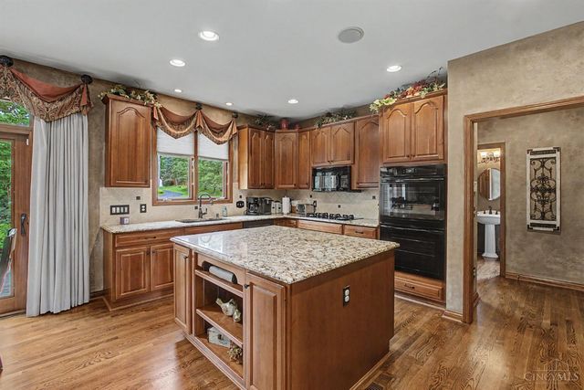 5869 Glynn Court, Delhi Twp, OH 45233