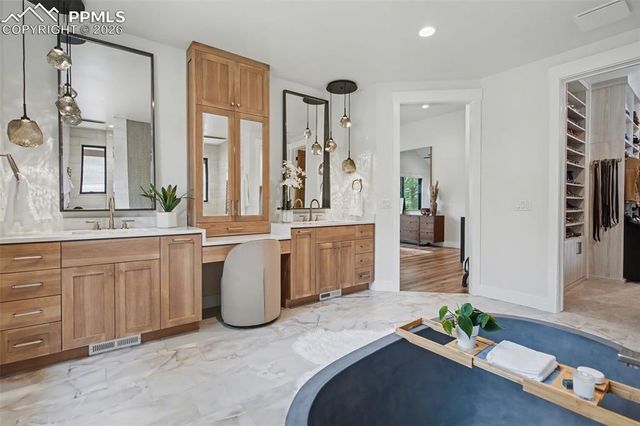 19125 Hilltop Pines Path, Monument, CO 80132