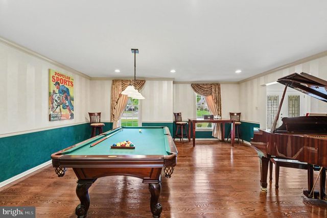 2010 BUCKINGHAM DR, Jamison, PA 18929